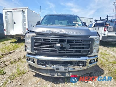 Piąte zdjęcie samochodu w środku: 2024 FORD F350 SUPER DUTY VIN:1FT8W3DT4REE37832 - miniatura