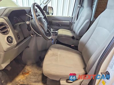 Zdjęcie 7 z 13 samochodu: 2014 FORD E250 DELIVERY VAN VIN:1FTNE2EWXEDA62974 - miniatura