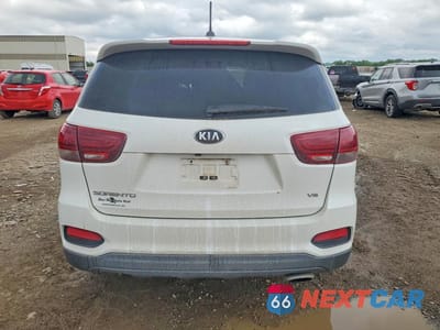 Zdjęcie 6 z 12 samochodu: 2019 KIA SORENTO LX V6 VIN:5XYPG4A58KG440914 - miniatura