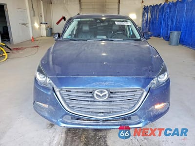 Piąte zdjęcie samochodu w środku: 2018 MAZDA 3 TOURING VIN:3MZBN1L39JM235921 - miniatura