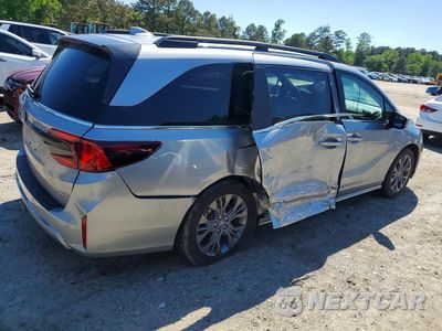 Trzecie zdjęcie samochodu z tyłu: 2026 HONDA ODYSSEY TOURING VIN:5FNRL6H86TB013630 - miniatura