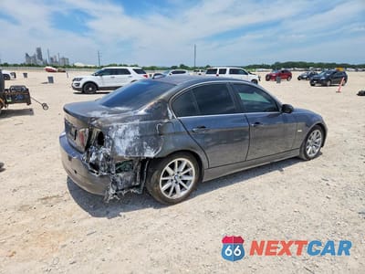 Trzecie zdjęcie samochodu z tyłu: 2006 BMW 330 I VIN:WBAVB33536PS17693 - miniatura