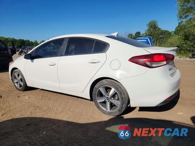 Drugie zdjęcie samochodu z przodu: 2018 KIA FORTE S VIN:3KPFL4A78JE275130 - miniatura