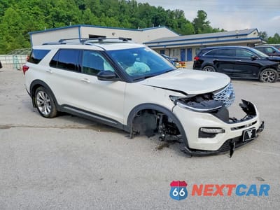 Czwarte zdjęcie samochodu z boku: 2023 FORD EXPLORER PLATINUM VIN:1FM5K8HC7PGA21177 - miniatura