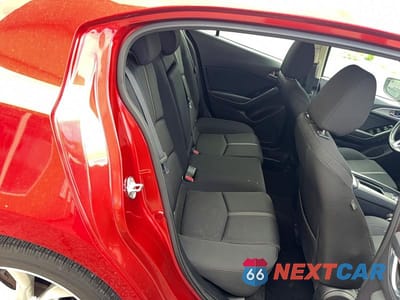 Zdjęcie 6 z 10 samochodu: 2018 MAZDA 3 GRAND TOURING VIN:3MZBN1M34JM200329 - miniatura