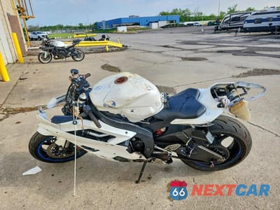 Trzecie zdjęcie samochodu z tyłu: 2007 YAMAHA YZFR6 L VIN:JYARJ12E77A019180 - miniatura