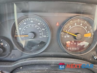 Zdjęcie 9 z 12 samochodu: 2015 JEEP PATRIOT SPORT VIN:1C4NJPBBXFD274673 - miniatura