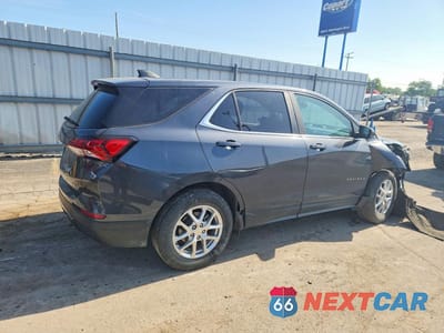 Trzecie zdjęcie samochodu z tyłu: 2022 CHEVROLET EQUINOX LT VIN:3GNAXUEV0NS198128 - miniatura