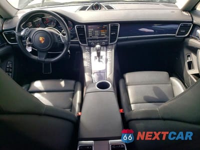 Zdjęcie 8 z 12 samochodu: 2016 PORSCHE PANAMERA 2 VIN:WP0AA2A72GL000969 - miniatura