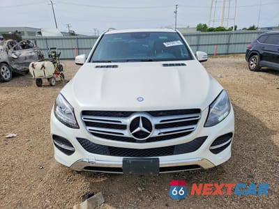 Piąte zdjęcie samochodu w środku: 2016 MERCEDES-BENZ GLE 350 4MATIC VIN:4JGDA5HBXGA753035 - miniatura