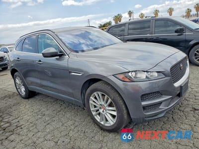 Czwarte zdjęcie samochodu z boku: 2019 JAGUAR F-PACE PRESTIGE VIN:SADCK2FN7KA394832 - miniatura