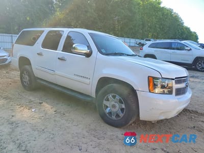 Czwarte zdjęcie samochodu z boku: 2007 CHEVROLET SUBURBAN C1500 VIN:3GNFC16077G239346 - miniatura