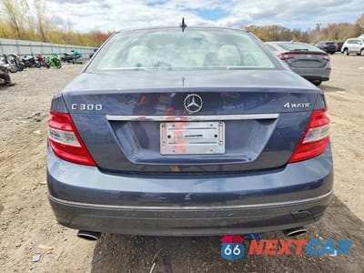 Zdjęcie 6 z 12 samochodu: 2011 MERCEDES-BENZ C 300 4MATIC VIN:WDDGF8BB2BR179883 - miniatura