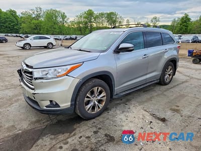 2015 TOYOTA HIGHLANDER XLE 5TDJKRFH2FS198506 - główne zdjęcie licytacji z USA - miniatura
