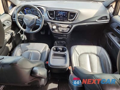 Zdjęcie 8 z 13 samochodu: 2020 CHRYSLER PACIFICA TOURING L VIN:2C4RC1BG4LR129223 - miniatura