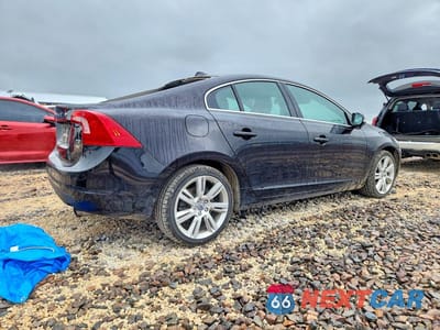 Trzecie zdjęcie samochodu z tyłu: 2011 VOLVO S60 T6 VIN:YV1902FH0B2003062 - miniatura