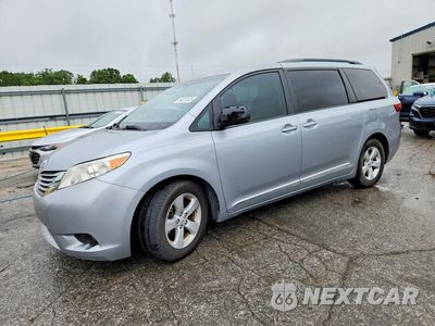 2015 TOYOTA SIENNA LE 5TDKK3DC8FS634574 - główne zdjęcie licytacji z USA - miniatura