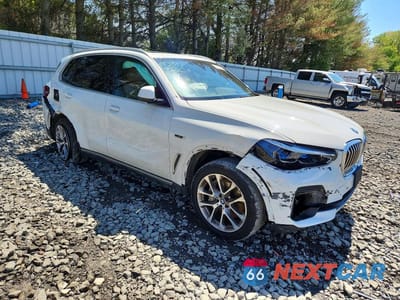 Czwarte zdjęcie samochodu z boku: 2023 BMW X5 XDRIVE45E VIN:5UXTA6C07P9S00645 - miniatura