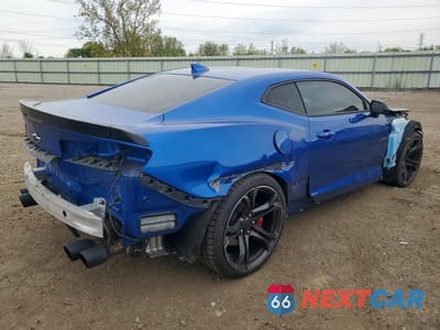 Trzecie zdjęcie samochodu z tyłu: 2018 CHEVROLET CAMARO SS VIN:1G1FE1R75J0185061 - miniatura