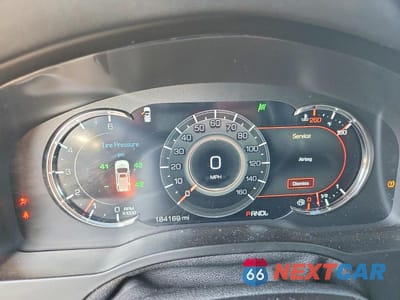 Zdjęcie 9 z 13 samochodu: 2017 CADILLAC ESCALADE ESV PLATINUM VIN:1GYS4KKJ8HR144203 - miniatura