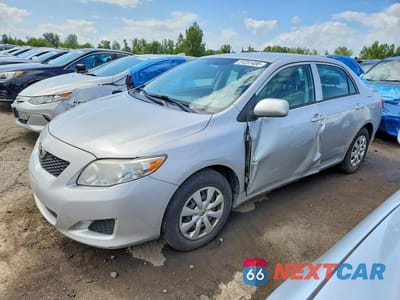 2010 TOYOTA COROLLA LE 1NXBU4EE8AZ282631 - główne zdjęcie licytacji z USA - miniatura
