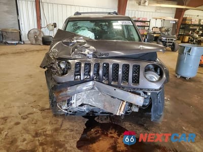 Piąte zdjęcie samochodu w środku: 2015 JEEP PATRIOT SPORT VIN:1C4NJRBBXFD218096 - miniatura