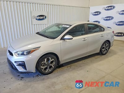 2021 KIA FORTE LXS 3KPF24AD3ME346537 - główne zdjęcie licytacji z USA - miniatura