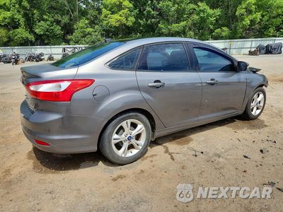 Trzecie zdjęcie samochodu z tyłu: 2014 FORD FOCUS SE VIN:1FADP3F20EL216157 - miniatura