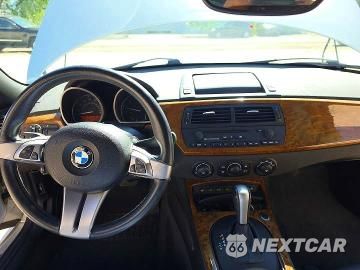 Zdjęcie 9 z 10 samochodu: 2005 BMW Z4 3.0 VIN:4USBT53585LU10307 - miniatura