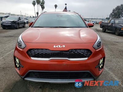 Piąte zdjęcie samochodu w środku: 2022 KIA NIRO LXS SPECIAL EDITION VIN:KNDCB3LC2N5545707 - miniatura