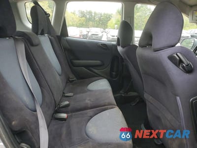 Zdjęcie 10 z 12 samochodu: 2007 HONDA FIT S VIN:JHMGD38677S028839 - miniatura