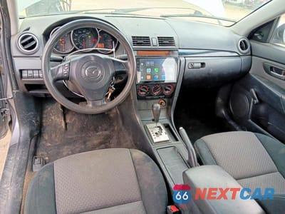 Zdjęcie 8 z 12 samochodu: 2006 MAZDA 3 I VIN:JM1BK12F661453648 - miniatura