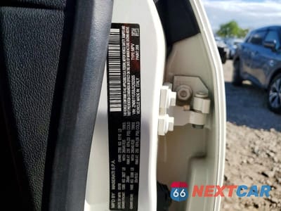 Zdjęcie 13 z 13 samochodu: 2018 MASERATI LEVANTE S SPORT VIN:ZN661YUS8JX292005 - miniatura