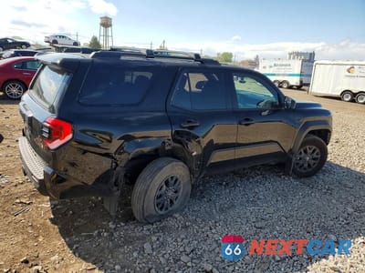 Trzecie zdjęcie samochodu z tyłu: 2025 TOYOTA 4RUNNER SR5 VIN:JTEVA5AR8S5008295 - miniatura