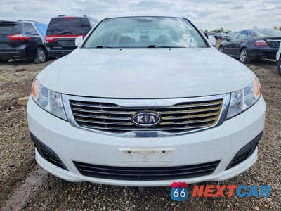 Piąte zdjęcie samochodu w środku: 2010 KIA OPTIMA LX VIN:KNAGG4A86A5454972 - miniatura