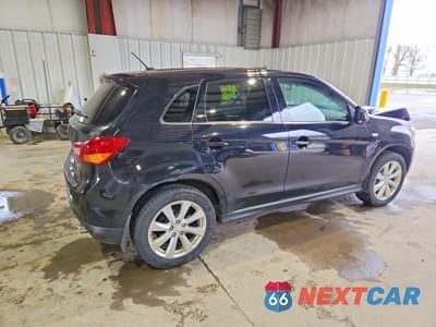 Trzecie zdjęcie samochodu z tyłu: 2015 MITSUBISHI OUTLANDER SPORT SE VIN:4A4AR4AU8FE019032 - miniatura