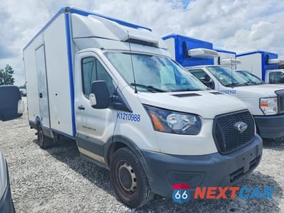 Czwarte zdjęcie samochodu z boku: 2022 FORD TRANSIT DELIVERY TRUCK VIN:1FDBW5Z81NKA20200 - miniatura