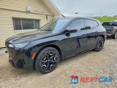 2024 BMW IX XDRIVE50 WB523CF04RCR71180 - główne zdjęcie licytacji z USA - miniatura