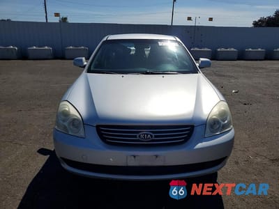 Piąte zdjęcie samochodu w środku: 2007 KIA OPTIMA LX VIN:KNAGE123575134252 - miniatura