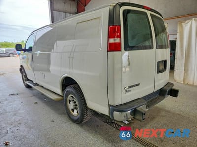 Drugie zdjęcie samochodu z przodu: 2021 CHEVROLET EXPRESS G2500 VIN:1GCWGAF76M1250701 - miniatura