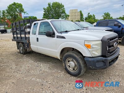 Czwarte zdjęcie samochodu z boku: 2011 FORD F250 SUPER DUTY VIN:1FD7X2A65BEA75867 - miniatura