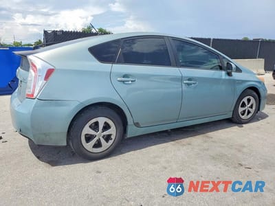 Trzecie zdjęcie samochodu z tyłu: 2012 TOYOTA PRIUS TWO VIN:JTDKN3DUXC1482631 - miniatura
