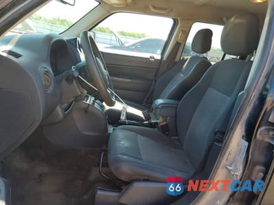 Zdjęcie 7 z 13 samochodu: 2016 JEEP PATRIOT SPORT VIN:1C4NJPBB9GD656727 - miniatura
