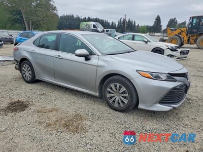 Czwarte zdjęcie samochodu z boku: 2020 TOYOTA CAMRY LE VIN:4T1C31AK6LU018568 - miniatura