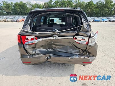 Zdjęcie 6 z 13 samochodu: 2018 HONDA ODYSSEY TOURING VIN:5FNRL6H80JB035085 - miniatura