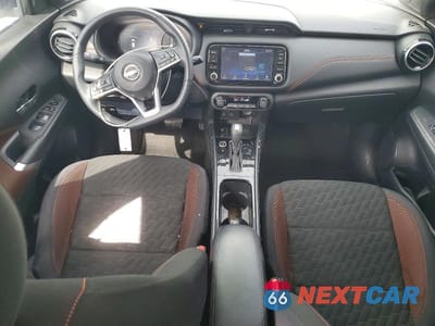 Zdjęcie 8 z 13 samochodu: 2022 NISSAN KICKS SR VIN:3N1CP5DV1NL480719 - miniatura