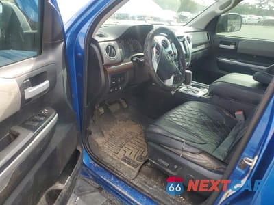 Zdjęcie 8 z 12 samochodu: 2016 TOYOTA TUNDRA CREWMAX LIMITED VIN:5TFFW5F10GX198750 - miniatura