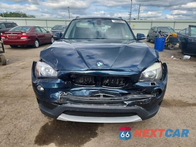 Piąte zdjęcie samochodu w środku: 2013 BMW X1 XDRIVE28I VIN:WBAVL1C54DVR87458 - miniatura