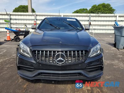 Piąte zdjęcie samochodu w środku: 2019 MERCEDES-BENZ C 63 AMG VIN:55SWF8GB1KU309297 - miniatura