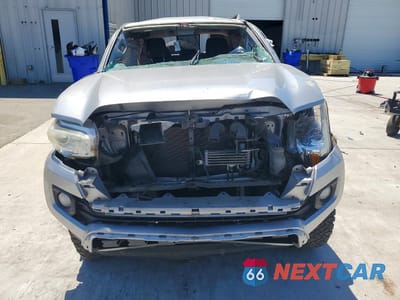 Piąte zdjęcie samochodu w środku: 2019 TOYOTA TACOMA SR5 V6 VIN:3TMAZ5CN0KM103238 - miniatura